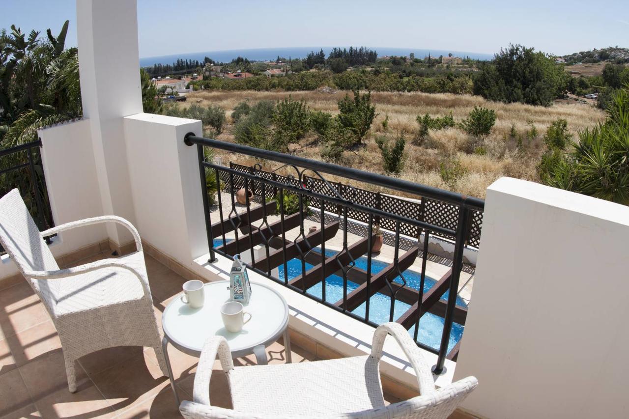 Villa Rocco By Ezoria Peyia Exterior photo